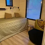 Pitkaekuusen Moekki Apartamento *