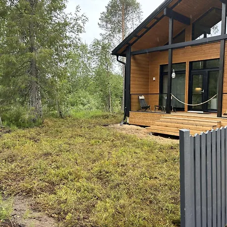 Pitkaekuusen Moekki Lägenhet