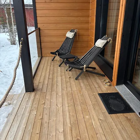 Pitkaekuusen Moekki דירה Äkäslompolo