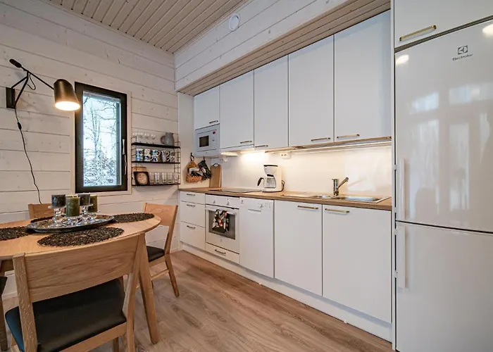 Pitkaekuusen Moekki * Äkäslompolo